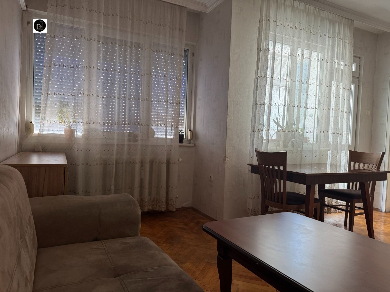 Продава 4-СТАЕН, гр. Пловдив, Христо Смирненски, снимка 2 - Апартаменти - 55651912