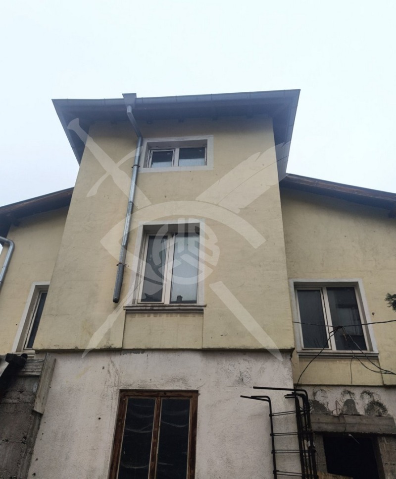 Продава къща, гр. софия, център