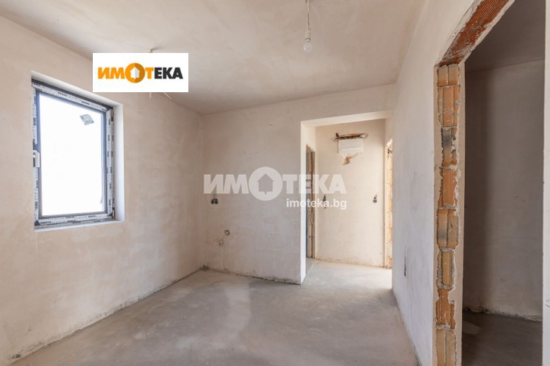 Продава КЪЩА, гр. Варна, м-т Ментешето, снимка 11 - Къщи - 47838449