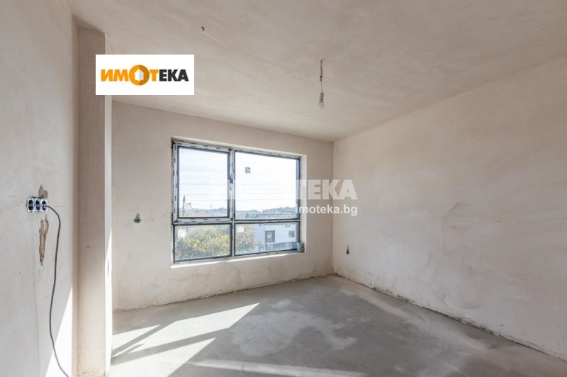 Продава КЪЩА, гр. Варна, м-т Ментешето, снимка 8 - Къщи - 47838449