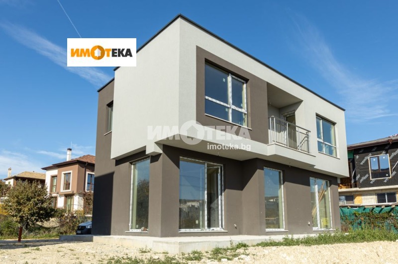 Продава КЪЩА, гр. Варна, м-т Ментешето, снимка 1 - Къщи - 47838449