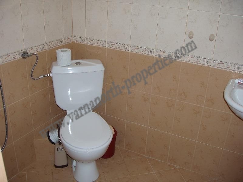 Продава КЪЩА, с. Топола, област Добрич, снимка 13 - Къщи - 52913126