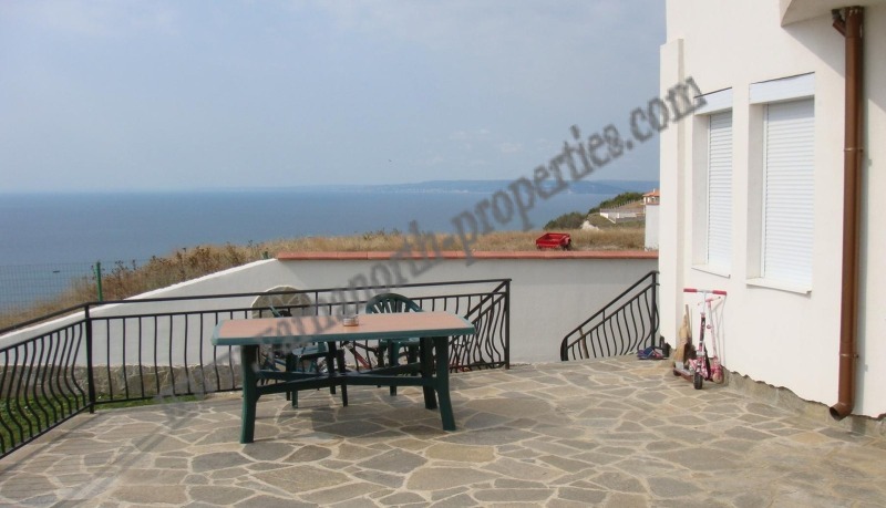 Продава КЪЩА, с. Топола, област Добрич, снимка 4 - Къщи - 52913126