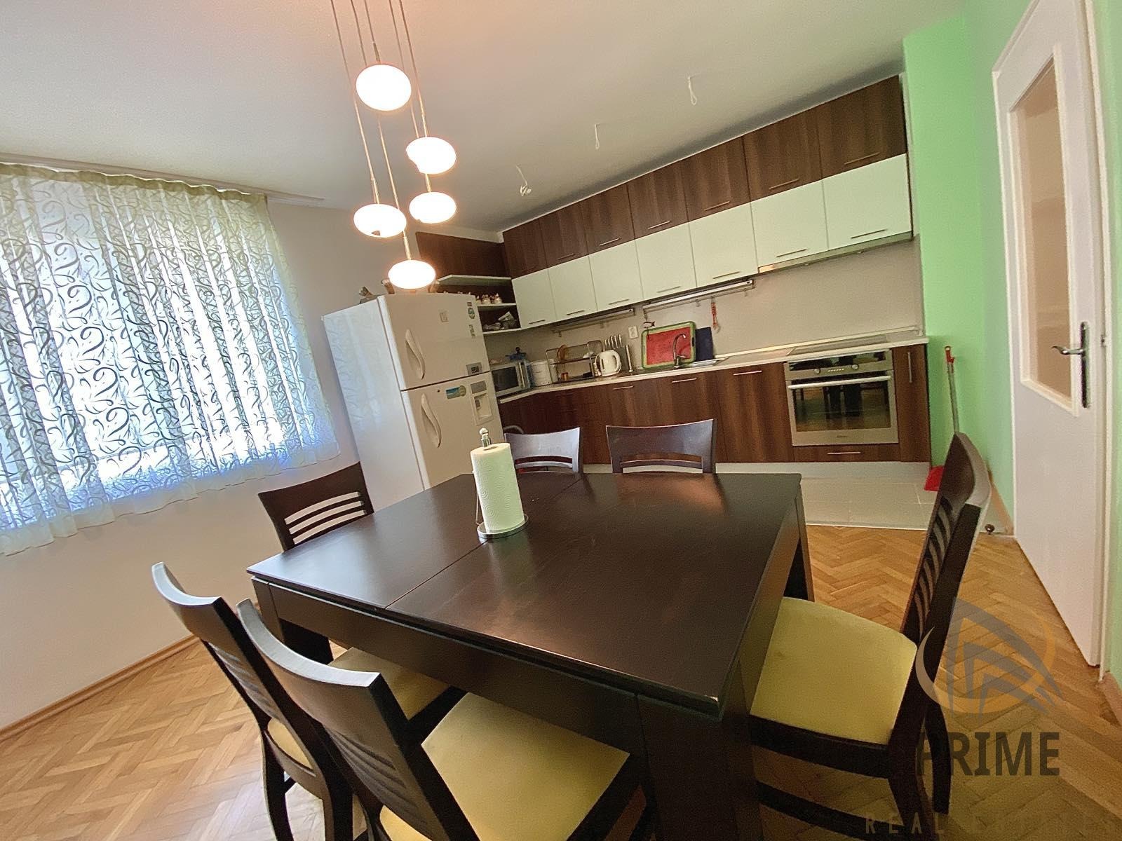 Продава 3-СТАЕН, гр. Бургас, Център, снимка 2 - Апартаменти - 53009866