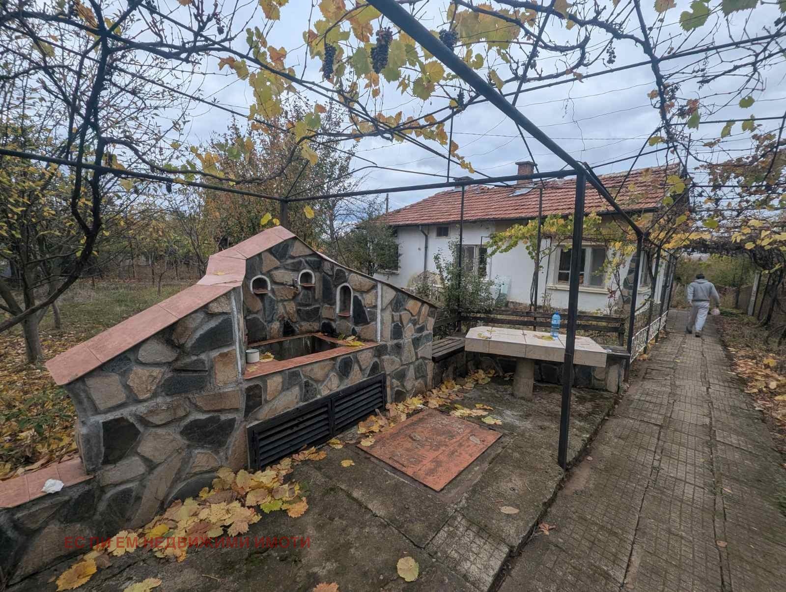 Продава КЪЩА, с. Извор, област Перник, снимка 5 - Къщи - 56576211