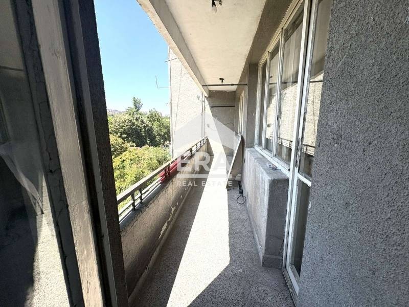 Продава МНОГОСТАЕН, гр. Велико Търново, Център, снимка 10 - Апартаменти - 55456473