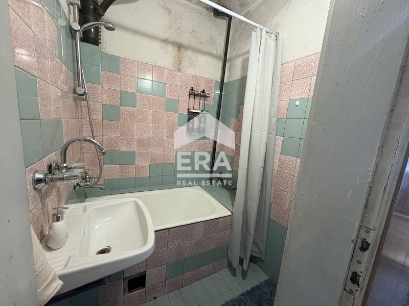 Продава МНОГОСТАЕН, гр. Велико Търново, Център, снимка 11 - Апартаменти - 55456473