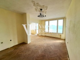 3+ bedroom Grand Mol, Varna 1