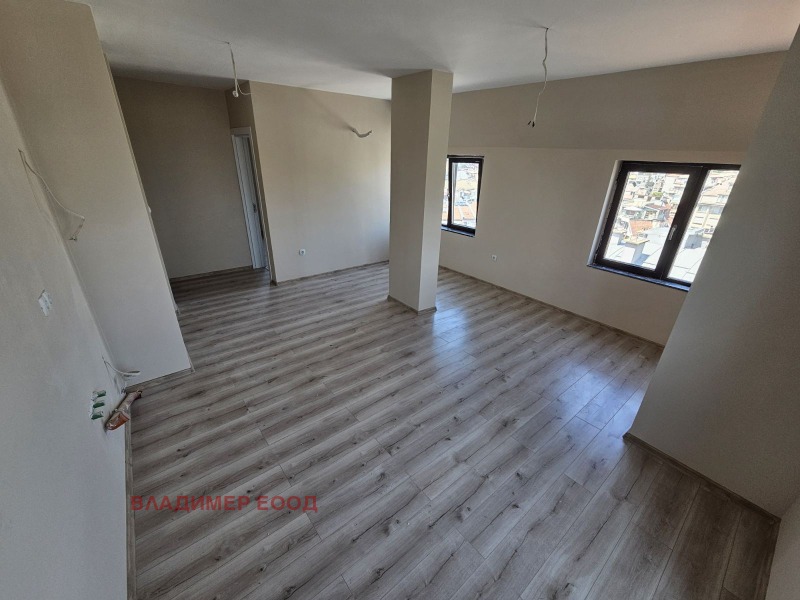 En venta  1 dormitorio Plovdiv , Karshiyaka , 60 metros cuadrados | 91626139 - imagen [11]