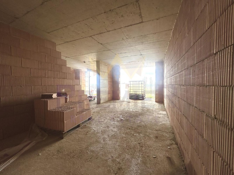Продава  3-стаен, град Варна, Възраждане 3 •  159 000 € • ID 76526164 — holmes.bg - [1] 