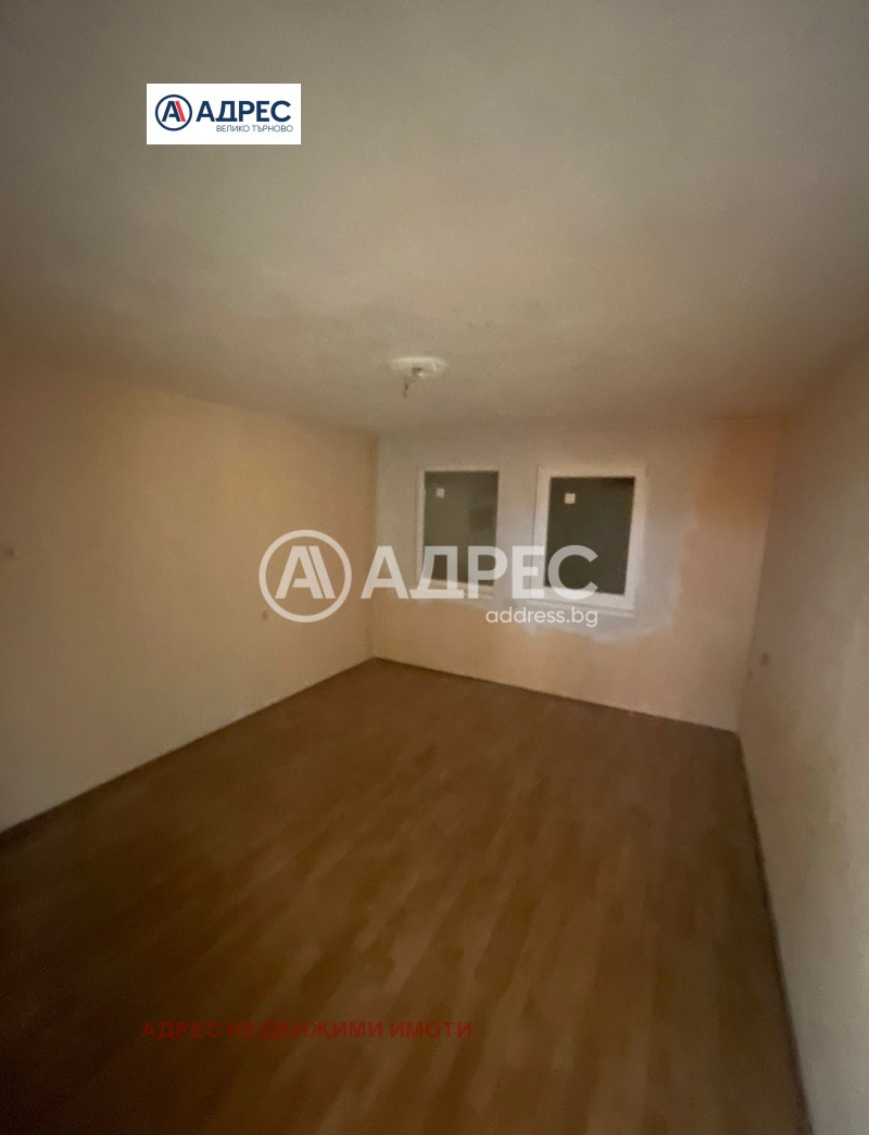 Продава 3-СТАЕН, гр. Дебелец, област Велико Търново, снимка 2 - Апартаменти - 52752470