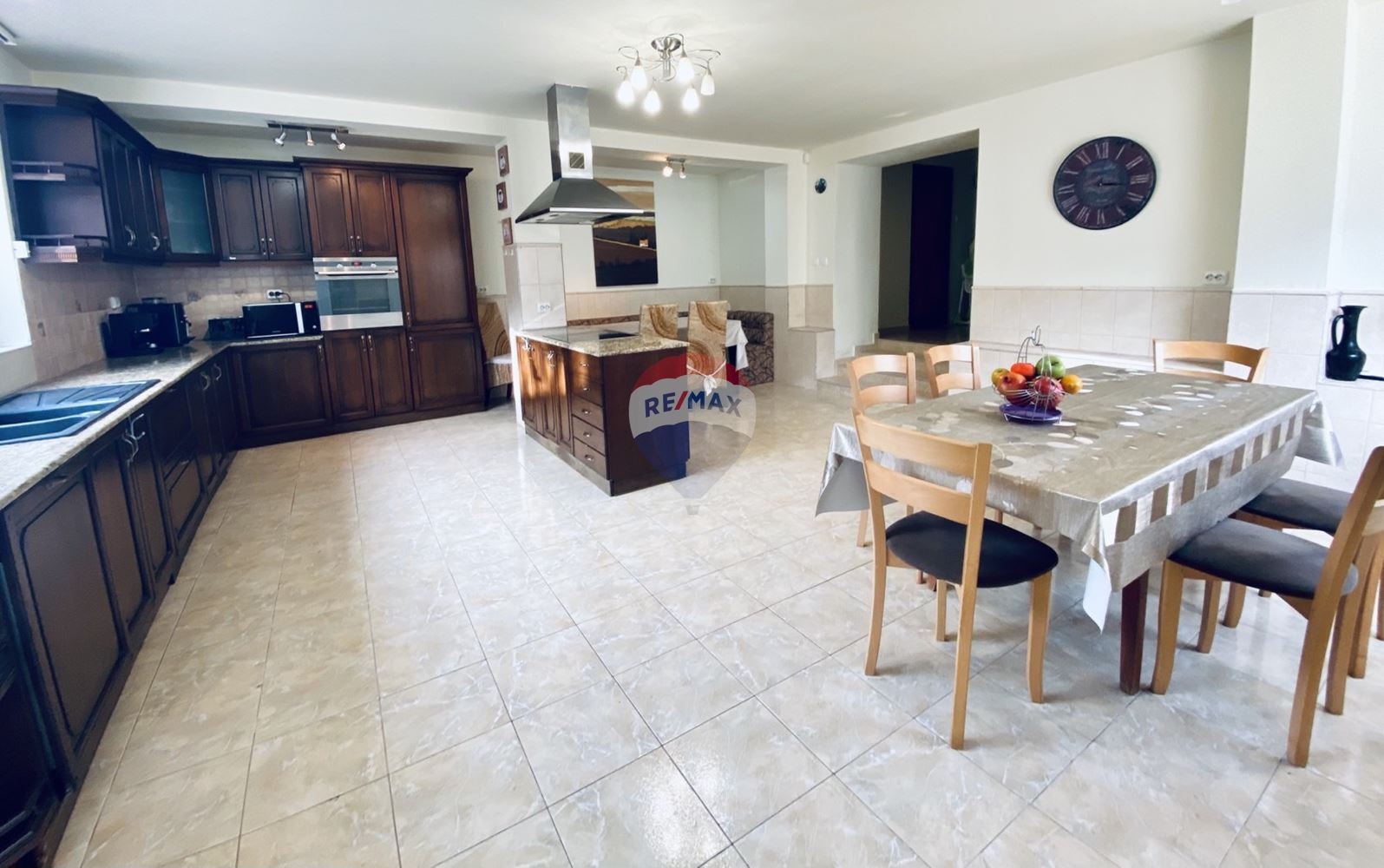 Продава КЪЩА, гр. Балчик, област Добрич, снимка 3 - Къщи - 53844250