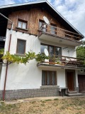 Продава ЕТАЖ ОТ КЪЩА, област Габрово, с. Генчовци (Габрово) • 125000 лв. / 63911.49 € • 64608754 1