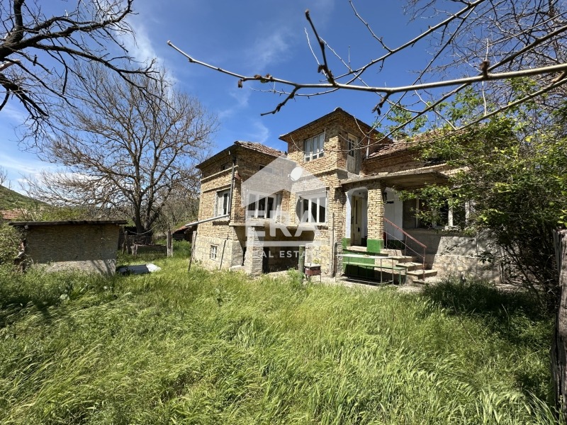 Продава КЪЩА, с. Невша, област Варна
