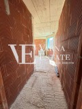 Продава 2-СТАЕН, град Варна, м-т Ален мак • 110500 € / 216119.21 лв. • 40928504 7