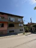 Продава ЕТАЖ ОТ КЪЩА, област Ловеч, гр. Троян • 52000 € / 101703.16 лв. • 63747893 1