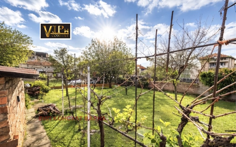 Продава КЪЩА в област Варна, гр. Аксаково - 200 кв.м / 207 990 € » 406 793.08 лв., ВИП КОНСУЛТ ВАРНА