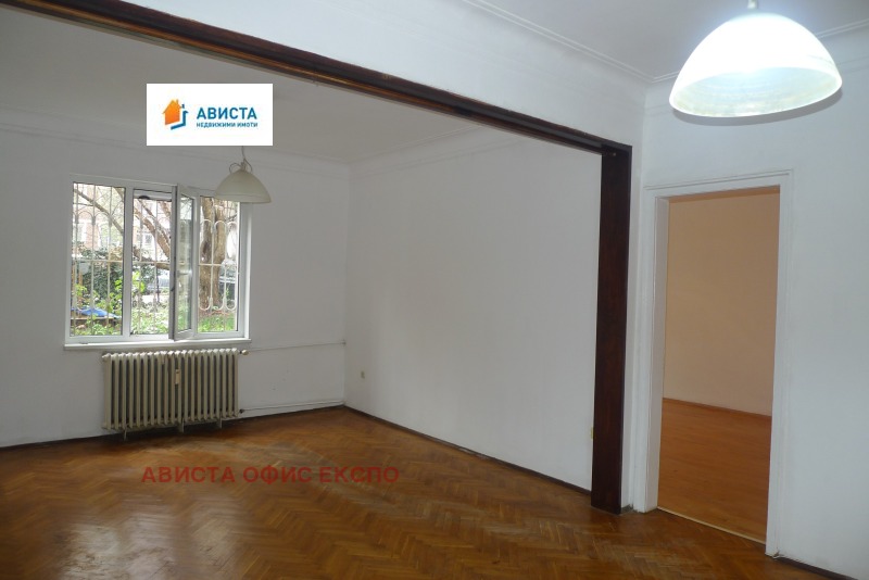 En venta  2 dormitorios Sofia , Tsentar , 85 metros cuadrados | 42370504