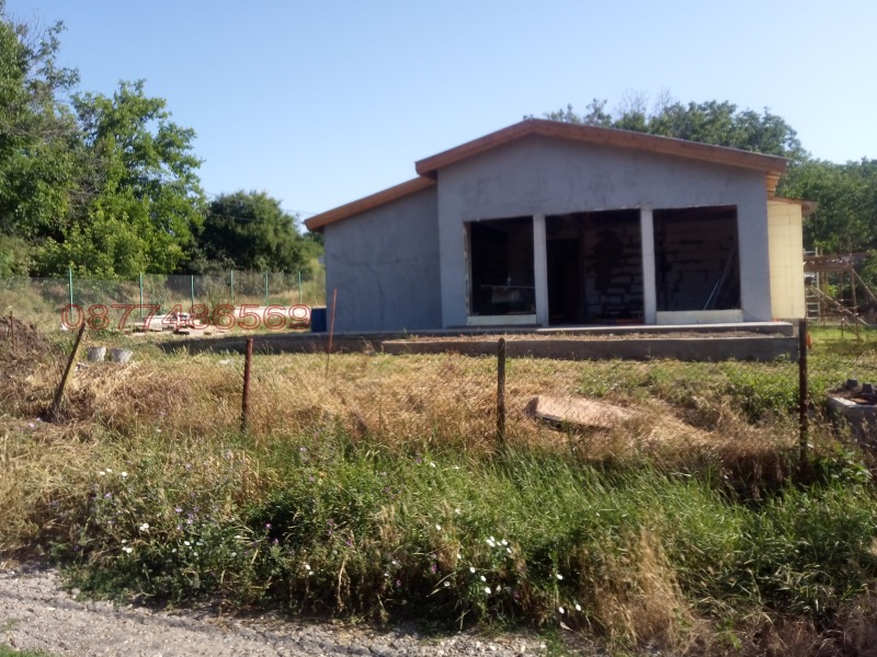 Продава КЪЩА, с. Червена вода, област Русе, снимка 2 - Къщи - 52779083