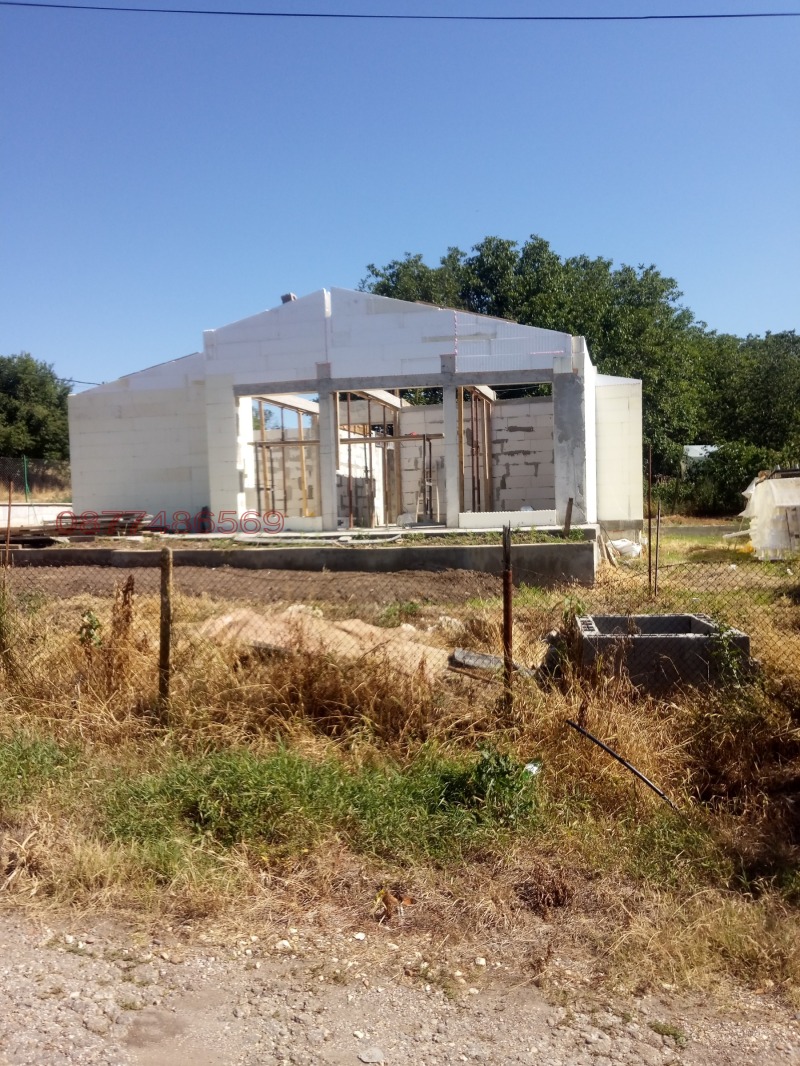 Продава КЪЩА, с. Червена вода, област Русе, снимка 8 - Къщи - 52779083