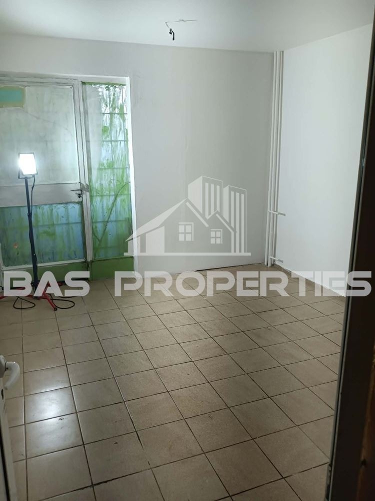 Продава МАГАЗИН, гр. София, Обеля 1, снимка 2 - Магазини - 56720951