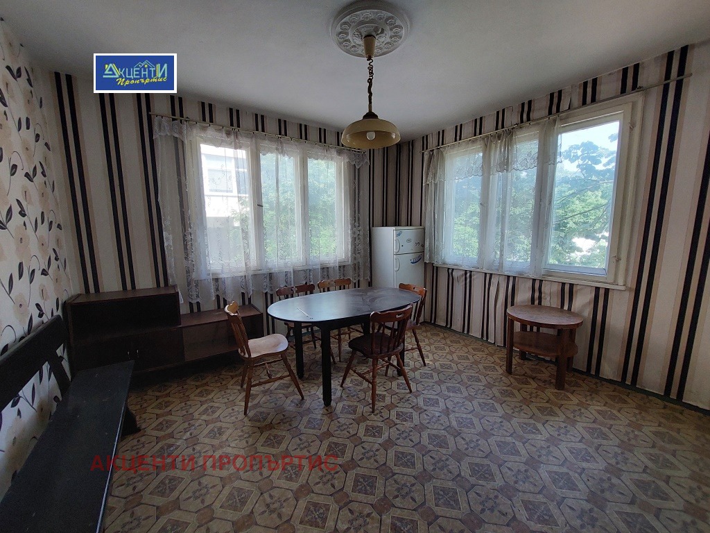 Продава 3-СТАЕН, гр. Велико Търново, Център