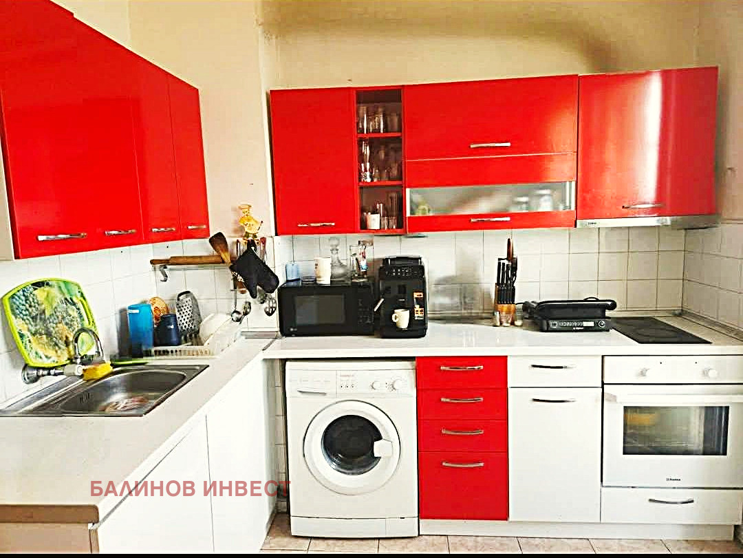 Продава 4-СТАЕН, гр. Варна, Погреби
