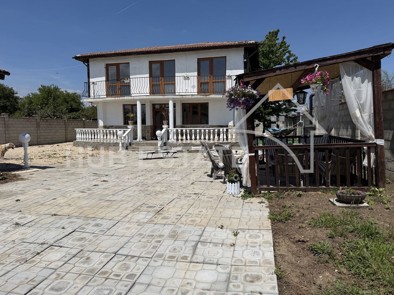 Продава КЪЩА, с. Безводица, област Добрич