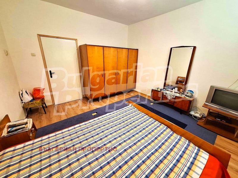 Продава КЪЩА, с. Караисен, област Велико Търново, снимка 3 - Къщи - 52143379