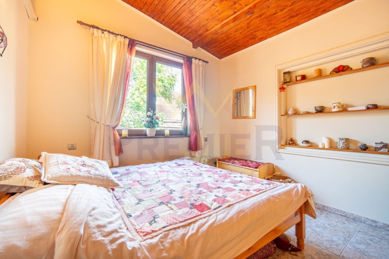 Продава КЪЩА, гр. Балчик, област Добрич, снимка 12 - Къщи - 53336622