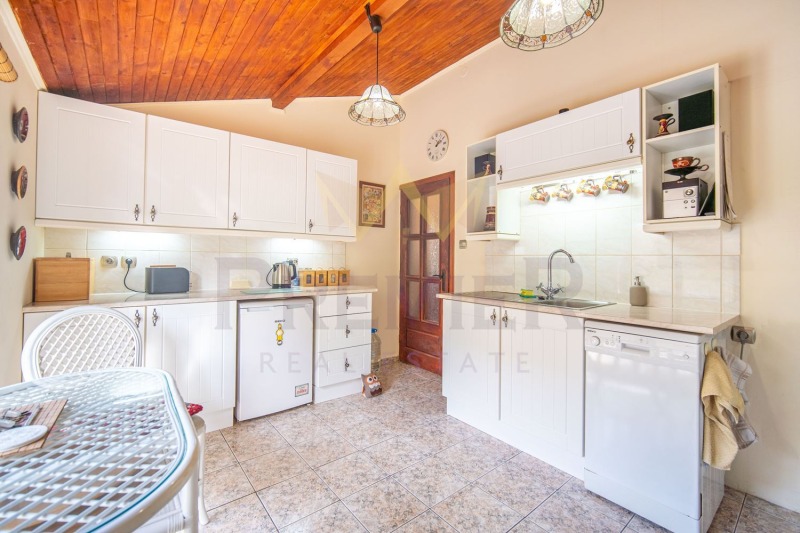 Продава КЪЩА, гр. Балчик, област Добрич, снимка 11 - Къщи - 53336622