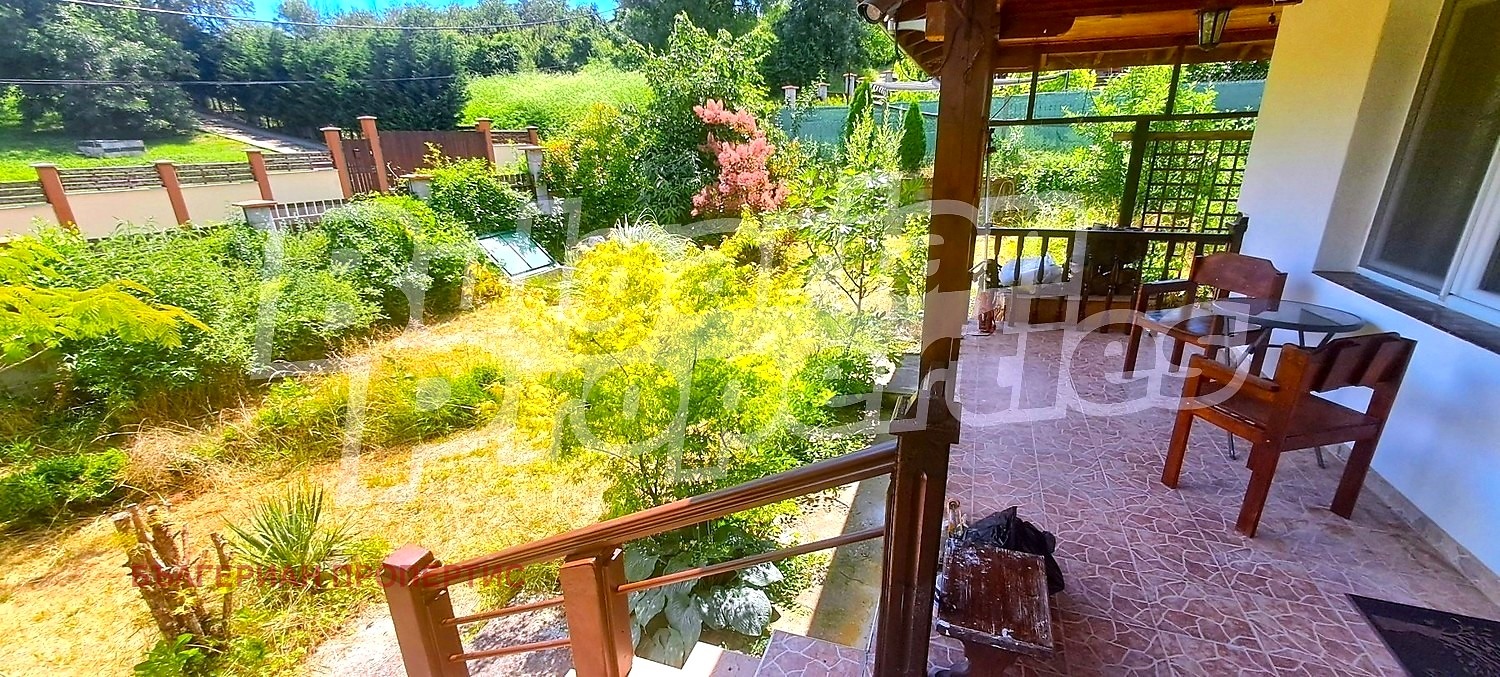 Продава КЪЩА, с. Горен чифлик, област Варна