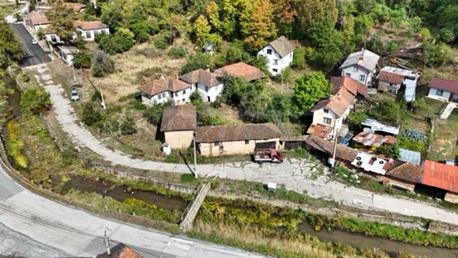 Продава КЪЩА, с. Ново село, област София област, снимка 15 - Къщи - 55937259