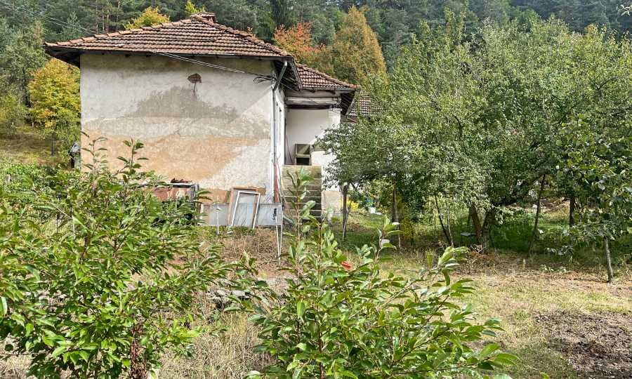 Продава КЪЩА, с. Ново село, област София област, снимка 2 - Къщи - 55937259