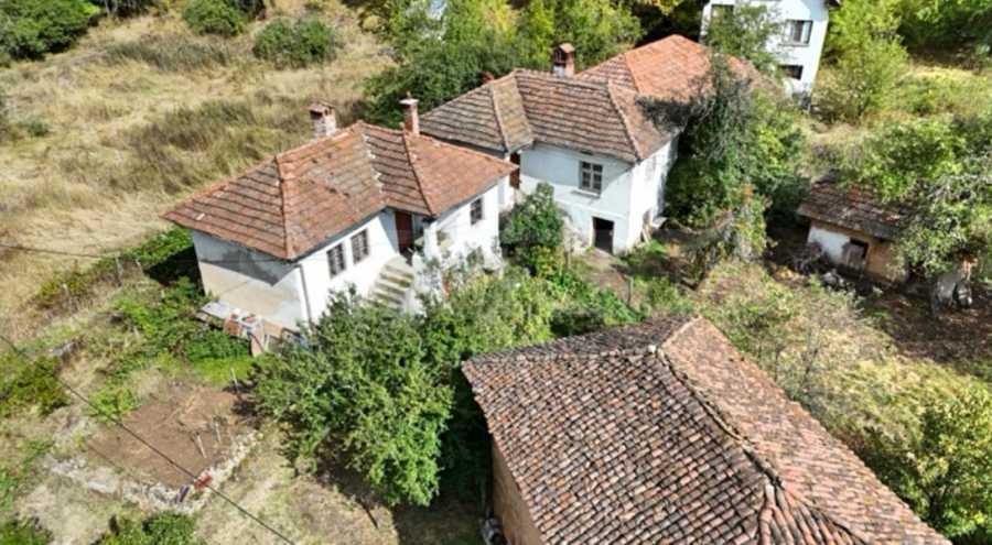 Продава КЪЩА, с. Ново село, област София област