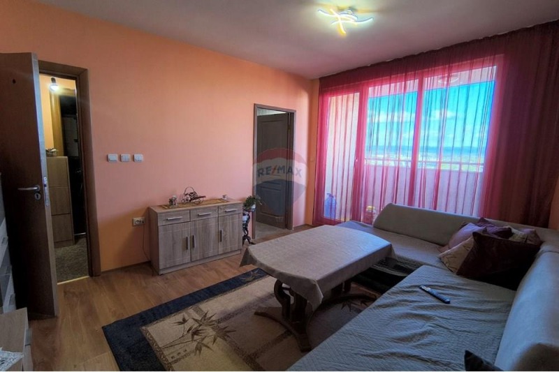 Продава 2-СТАЕН, гр. София, Толстой