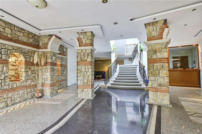 Продава 2-СТАЕН, гр. Варна, Бриз, снимка 15 - Апартаменти - 52769945