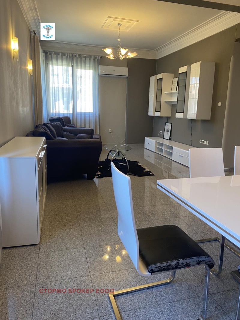 À venda  2 quartos Sofia , Centar , 118 m² | 44815006