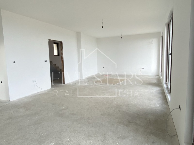 Продава КЪЩА, гр. Варна, м-т Акчелар, снимка 9 - Къщи - 52378719