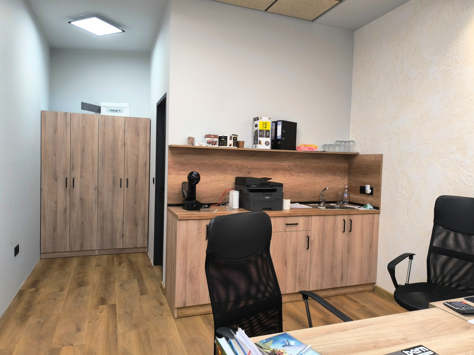 Продава ОФИС, гр. Габрово, Център, снимка 2 - Офиси - 55831207