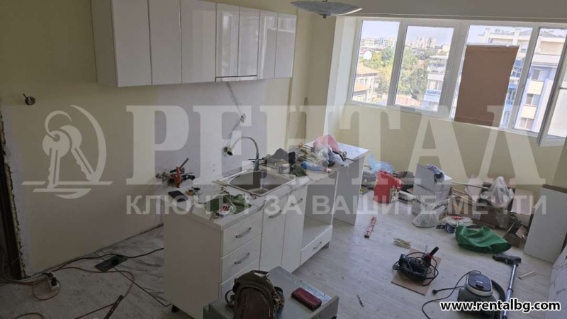 Продава 2-СТАЕН, гр. Пловдив, Кючук Париж, снимка 2 - Aпартаменти - 47002493