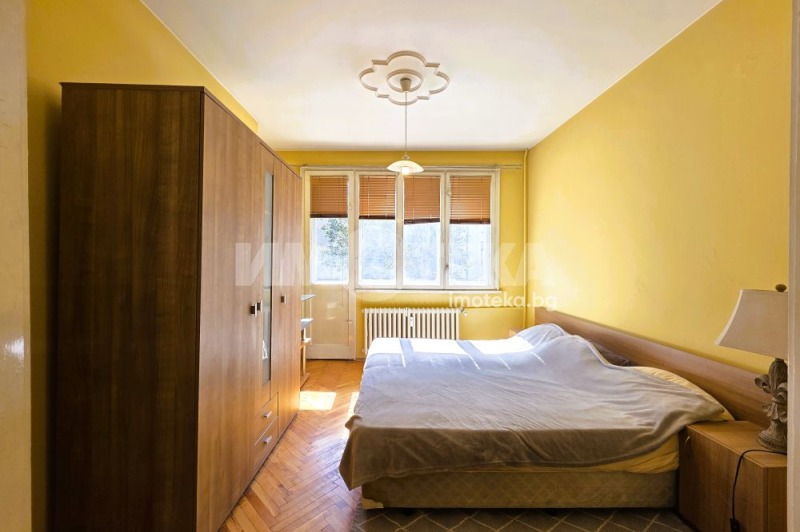Продава  2-стаен град София , Лозенец , 55 кв.м | 56651417 - изображение [2]
