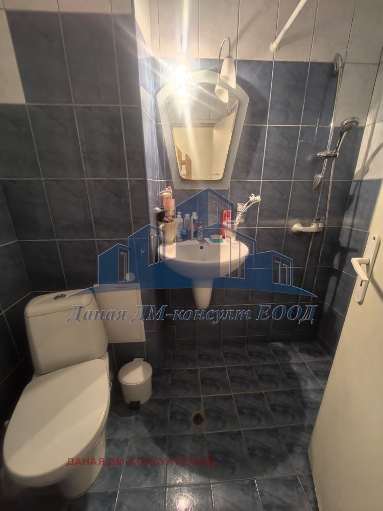 Продава 2-СТАЕН, гр. Шумен, Болницата, снимка 2 - Апартаменти - 54888409
