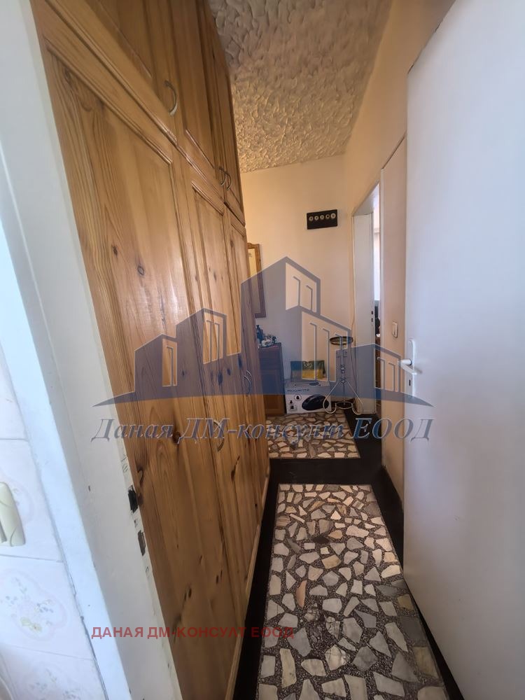 Продава 2-СТАЕН, гр. Шумен, Болницата, снимка 4 - Апартаменти - 54888409