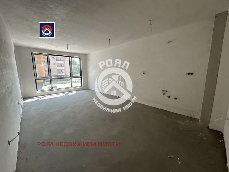 En venta  2 dormitorios Plovdiv , Yuzhen , 99 metros cuadrados | 39201369
