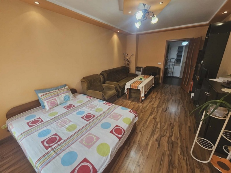 Продава 3-СТАЕН, гр. Кърджали, Възрожденци, снимка 2 - Апартаменти - 53184397