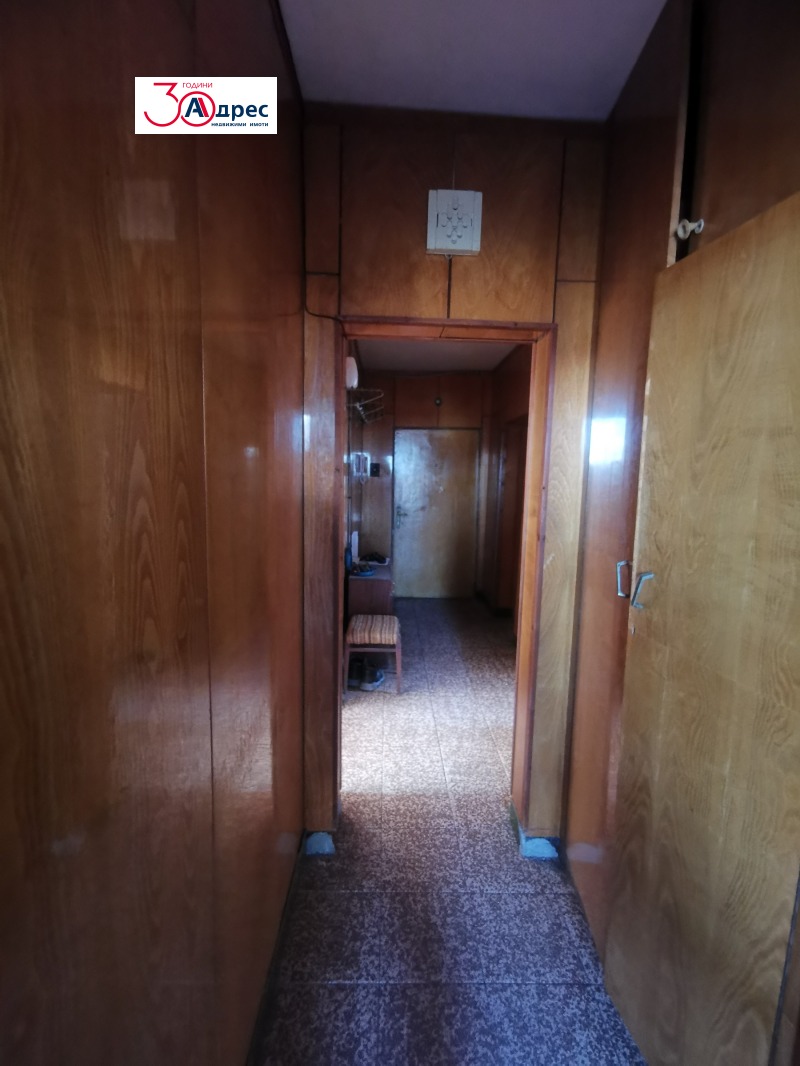 Продава МНОГОСТАЕН, гр. Добрич, Център, снимка 7 - Апартаменти - 53025875