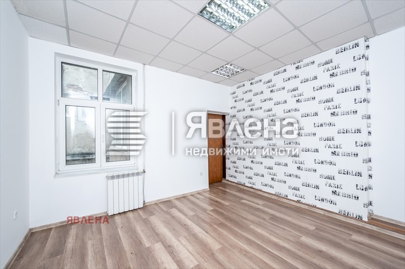 Продава МНОГОСТАЕН, гр. София, Център, снимка 2 - Апартаменти - 56123514