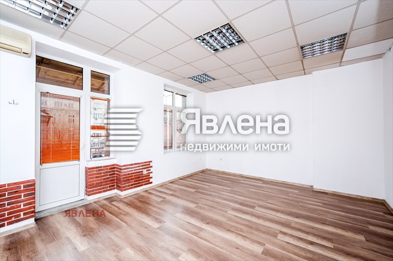 Продава МНОГОСТАЕН, гр. София, Център, снимка 3 - Апартаменти - 56123514