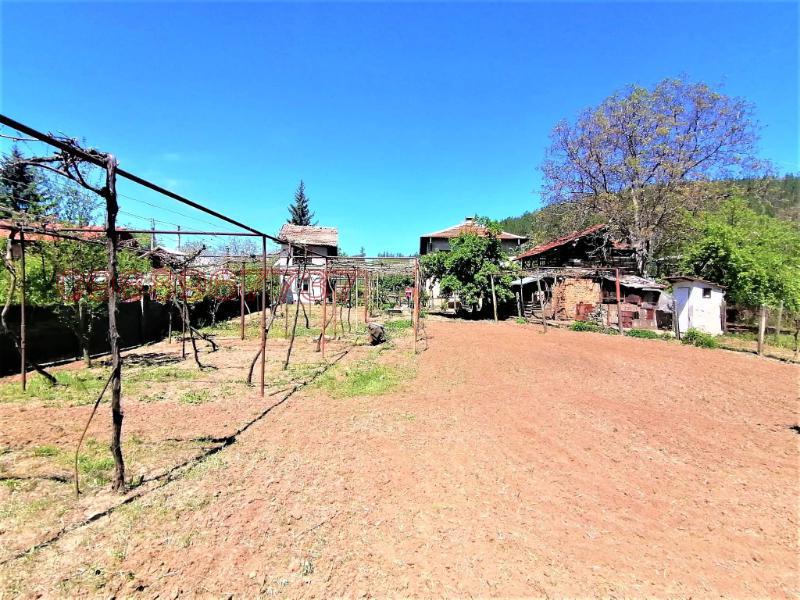 Продава КЪЩА, с. Дяково, област Кюстендил, снимка 12 - Къщи - 52782621